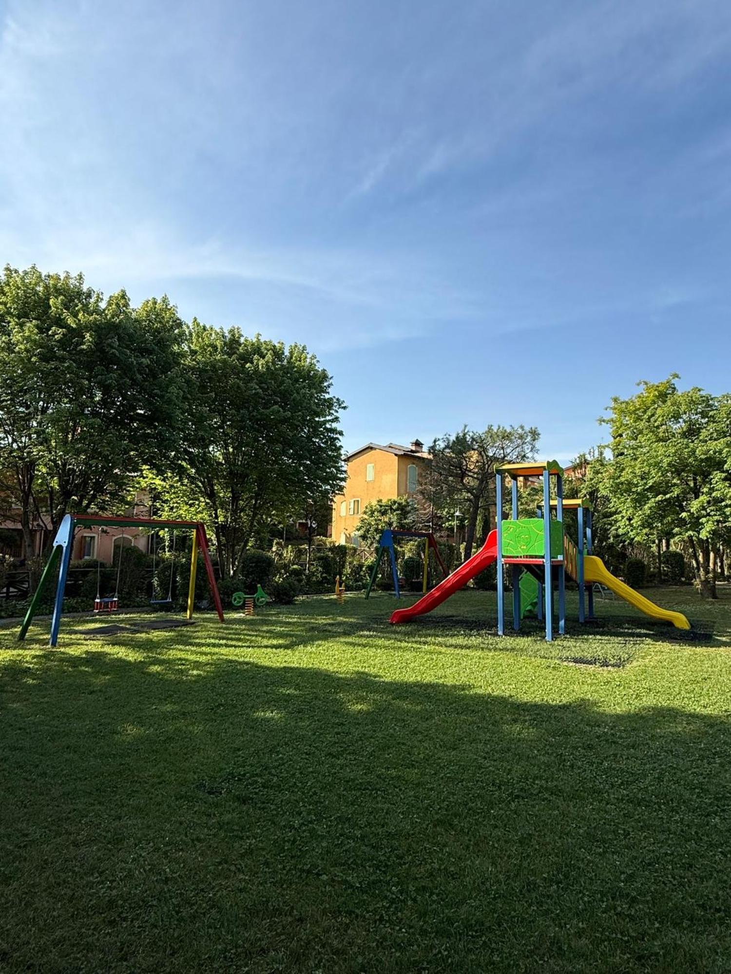 Borgo Del Torchio - Gardagate Lägenhet Manerba del Garda Exteriör bild